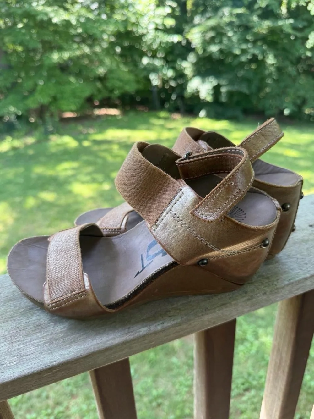 Women’s Tan Wedge Sandals - Comfortable Strappy Summer Wedges